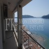 Wunderschöne, moderne Wohnung, 82 m2, nur 20 m vom Strand entfernt, in Rafailovici, Gemeinde Budva, Montenegro, mit einem bezaubernden Panoramablick.