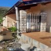 Smanjena cjena! Ugodna kuća na poluostrvu Luštica, 145 m2, u mirnom selu Mardari, opština Herceg Novi, Crna Gora.