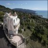 *Repräsentative große Villa, 859m2, in Dobra Voda, mit atemberaubendem Fernblick auf das offene Meer, Bar, und Gebirge.