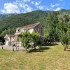 Idilična kuća na selu, 166m2, u Zelenici - Kuti, mirno smještena na ravnom, prostranom i ograđenom placu od 1093m². U Crnoj Gori