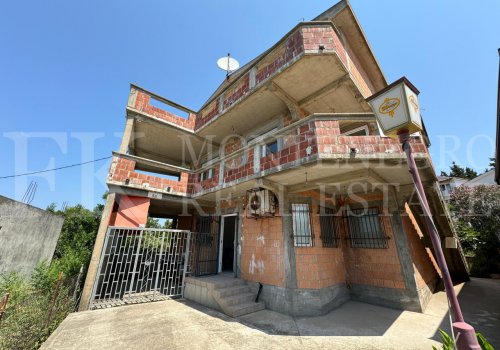 *Multifamily House, 268m2, with Sea View in Bar - Utjeha, Montenegro
