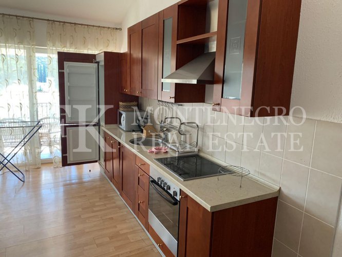 Гостевой дом или дом для нескольких поколений, 486 м2, в Сутоморе, на одной из лучших улиц для сдачи в аренду.