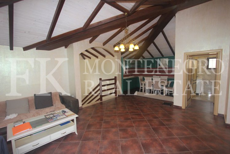 Эксклюзивная каменная вилла, 165 м², в Бар-Зупци, с видом на море и горы в Черногории