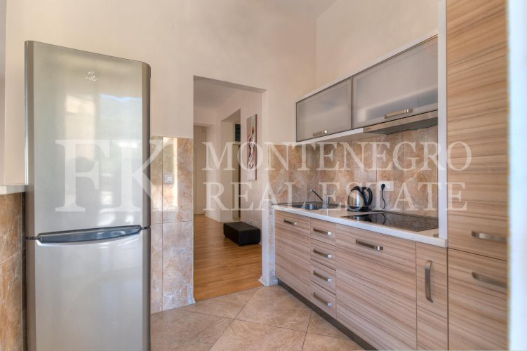 Великолепная квартира, 189м2, в Будве – Бечичи, в апарт-отеле Harmonia, с великолепным видом на море, в Черногории.