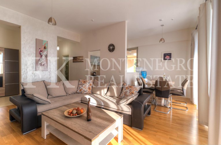 Великолепная квартира, 189м2, в Будве – Бечичи, в апарт-отеле Harmonia, с великолепным видом на море, в Черногории.