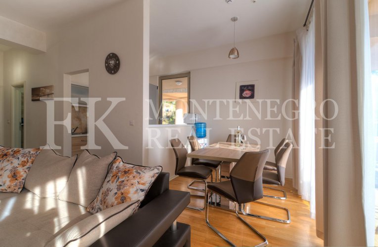 Великолепная квартира, 189м2, в Будве – Бечичи, в апарт-отеле Harmonia, с великолепным видом на море, в Черногории.