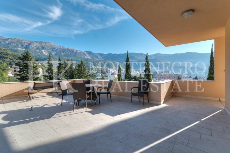 Великолепная квартира, 189м2, в Будве – Бечичи, в апарт-отеле Harmonia, с великолепным видом на море, в Черногории.