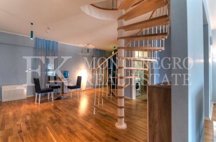 Dupleks apartman, 149m2, u Budvi – Bečići, u apart-hotelu Harmonija, sa prekrasnim pogledom na more, u Crnoj Gori.