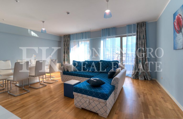 Dupleks apartman, 149m2, u Budvi – Bečići, u apart-hotelu Harmonija, sa prekrasnim pogledom na more, u Crnoj Gori.