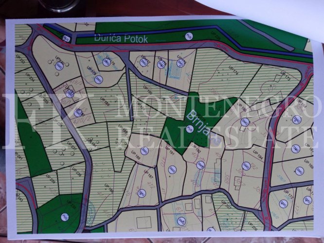 *Приятная цена. Урбанизированный участок под застройку, 3.500м2, в Сутоморе, муниципалитет Бар, с видом на море.