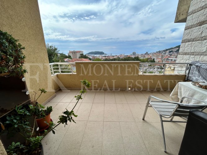 *Exclusive Apartment, 97m² with Sea View and Fireplace in Budva - Lazi, Montenegro