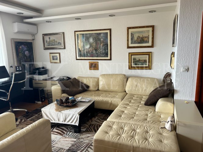 *Exclusive Apartment, 97m² with Sea View and Fireplace in Budva - Lazi, Montenegro