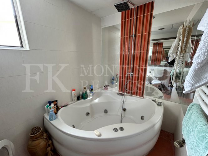 *Exclusive Apartment, 97m² with Sea View and Fireplace in Budva - Lazi, Montenegro