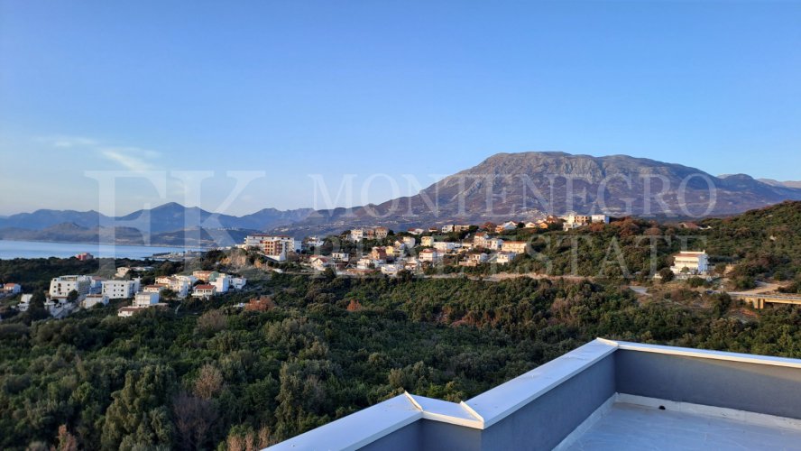 Predivan, svijetao stan sa pogledom na more – 83 m², Bar (Hladna Uvala)