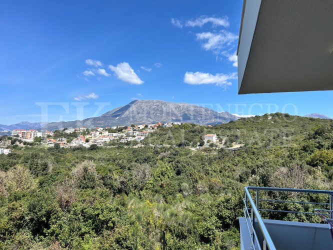 Predivan, svijetao stan sa pogledom na more – 83 m², Bar (Hladna Uvala)