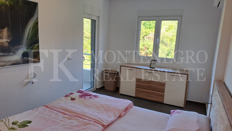 Predivan, svijetao stan sa pogledom na more – 83 m², Bar (Hladna Uvala)