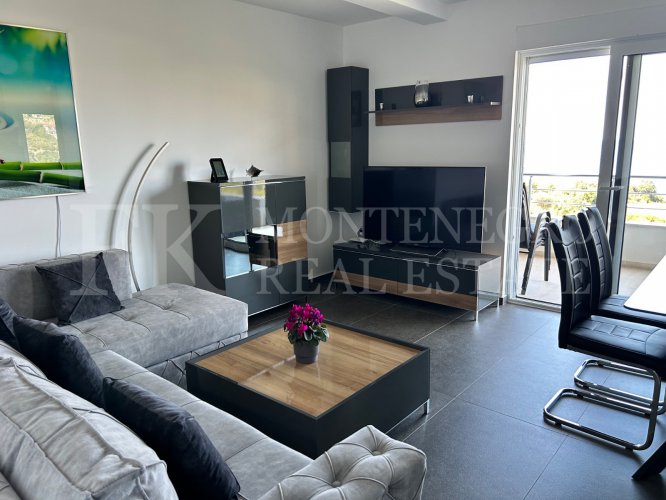 Predivan, svijetao stan sa pogledom na more – 83 m², Bar (Hladna Uvala)