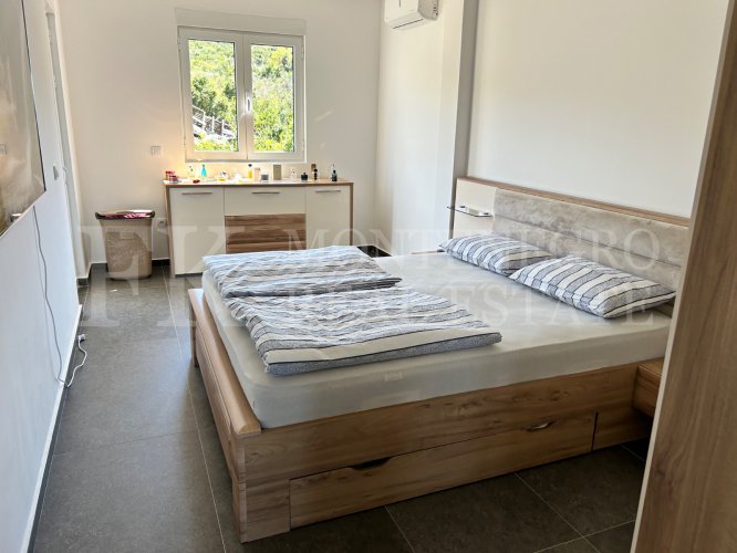 Predivan, svijetao stan sa pogledom na more – 83 m², Bar (Hladna Uvala)